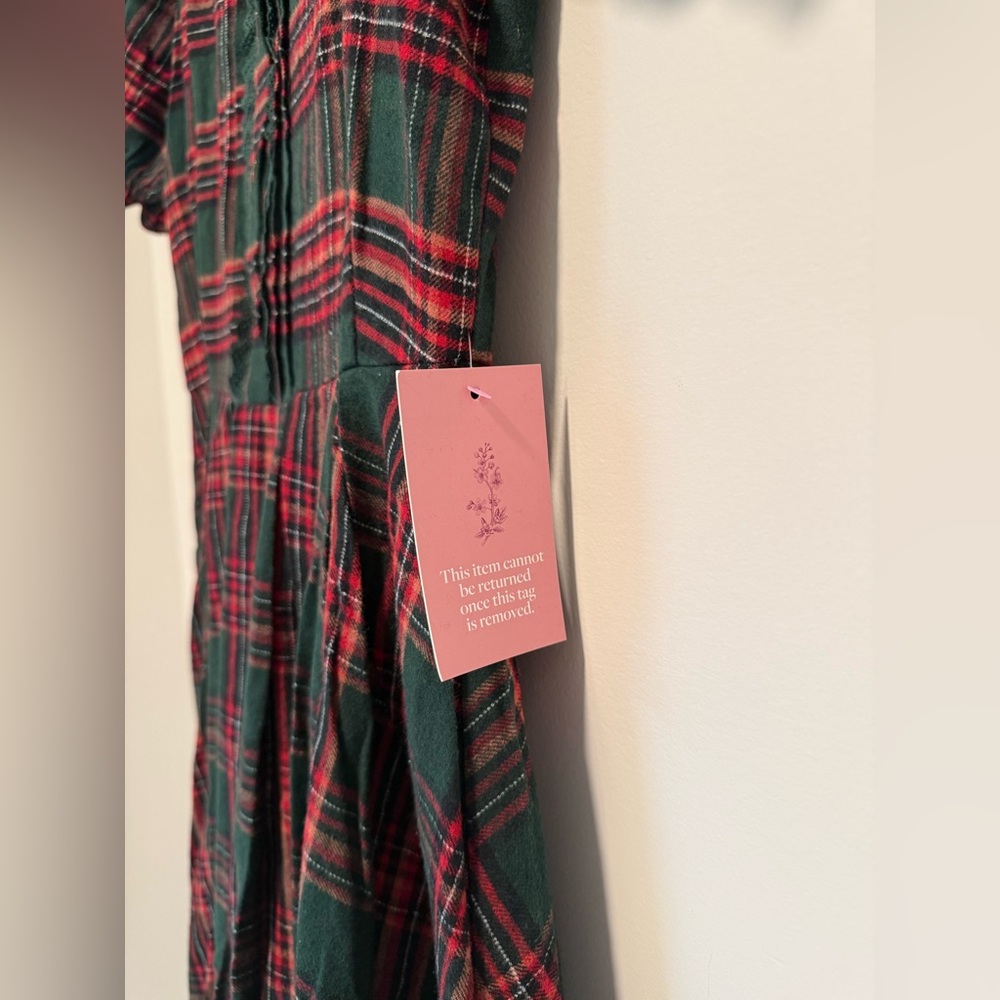 Ivy City Co Sophia Dress in Green and Red Plaid, size 4 NWT - Picture 4 of 9